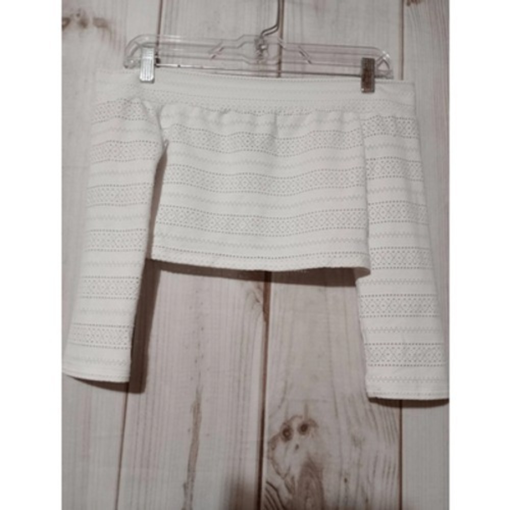 BCBG White Off The Shoulder‎ Crop Top Textured Long Sleeve Eyelet Knit